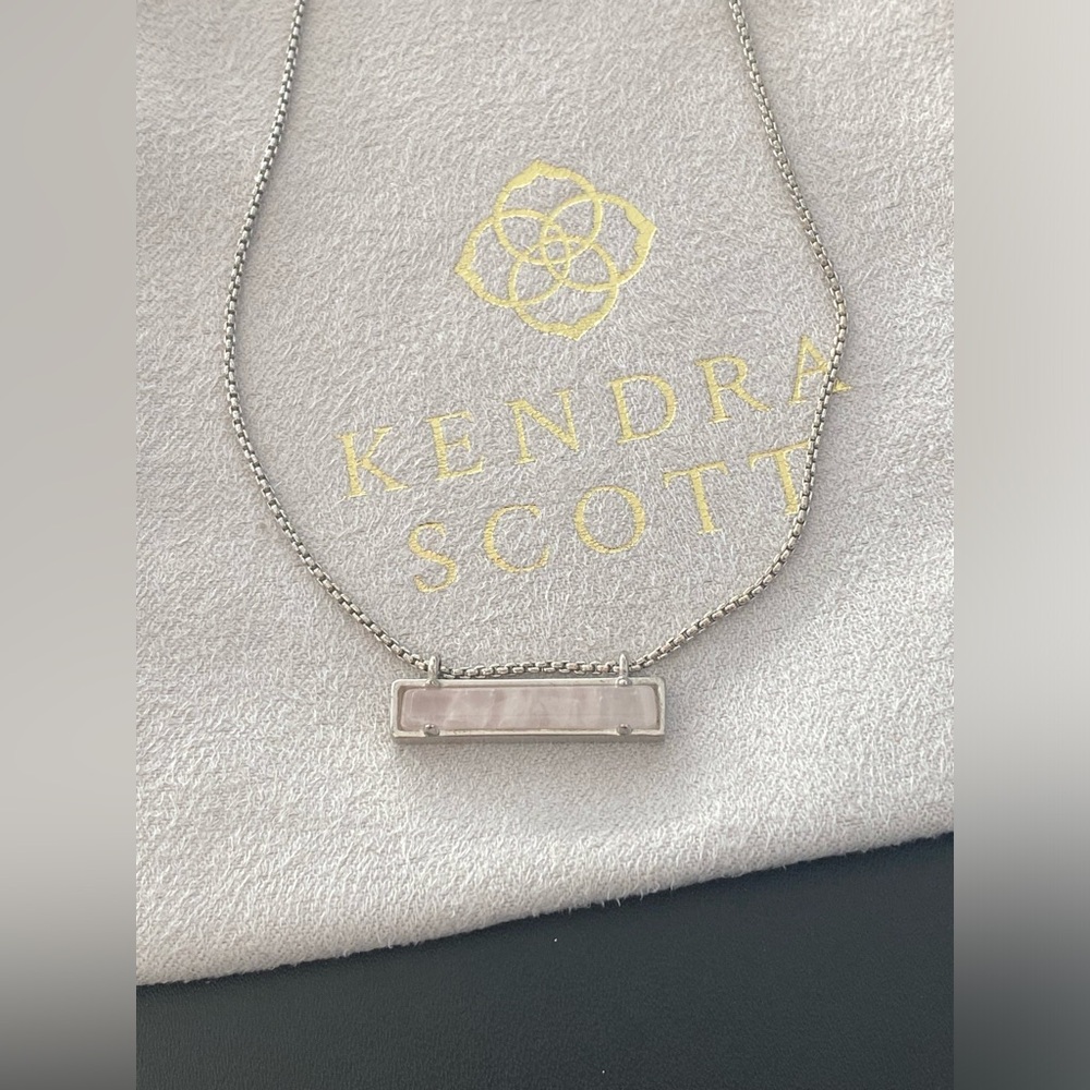 Kendra Scott Leanor Rose Quartz and Silver Pendant Necklace